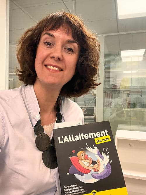 Carole Hervé présentant L'allaitement pour les nuls